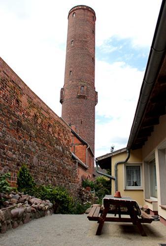 Pension Am Schrotturm Bed & Breakfast Tangermünde Extérieur photo